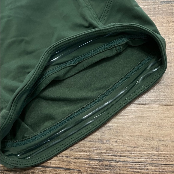 Tracksmith Lane Five Shorts - Picture 2 of 6